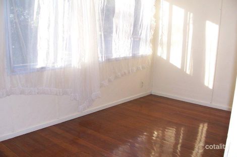 Property photo of 10 Queen Street Dinmore QLD 4303