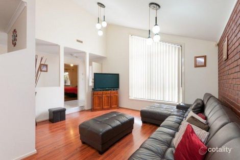 Property photo of 6 Foxton Place Roxburgh Park VIC 3064