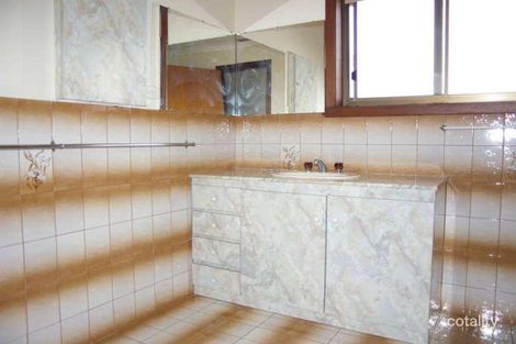 Property photo of 47 Corryong Crescent Taylors Lakes VIC 3038