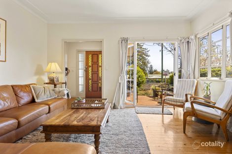 Property photo of 18 Curzon Street Mount Lofty QLD 4350
