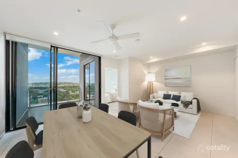 1107/123 Cavendish Rd, Coorparoo, QLD 4151
