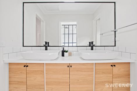 31 Knightsbridge Ave, Altona Meadows, VIC 3028