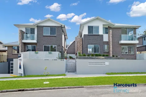 1/2 Andrew Pl, Girraween, NSW 2145