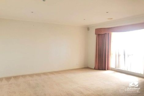 Property photo of 50 Brampton Circuit Delahey VIC 3037