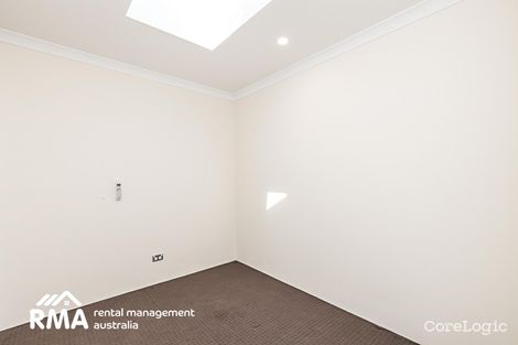 Property photo of 18 Nodder Lane Banksia Grove WA 6031