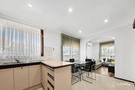 Property photo of 2/43 Pinnaroo Circuit Meadow Heights VIC 3048