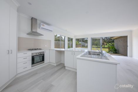 Property photo of 4/20 Regan Drive Romsey VIC 3434