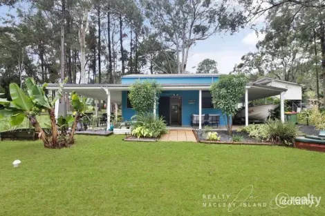 Property photo of 42 Alexander Macleay Island QLD 4184