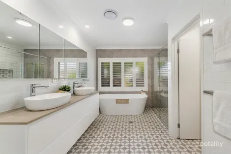 Property photo of 4 Cascade Court Murrumba Downs QLD 4503