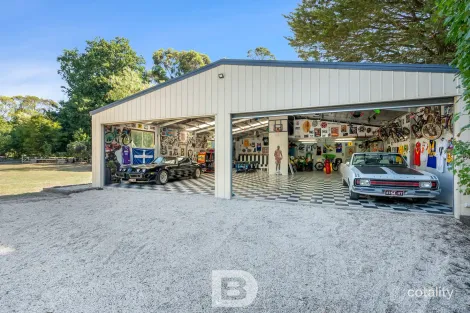 Property photo of 3 Cedar Court Gisborne VIC 3437