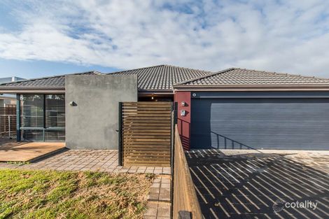 Property photo of 8 Astrolabe Way Swan View WA 6056