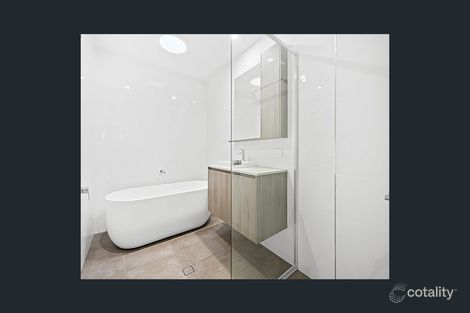 Property photo of 241 Harbour Boulevard Shell Cove NSW 2529