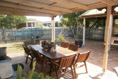 Property photo of 2 Jacaranda Close Fitzgibbon QLD 4018