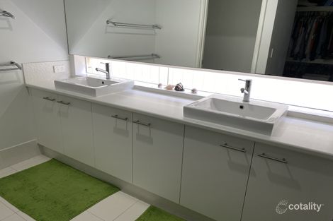 Property photo of 40 Kokoda Boulevard Byford WA 6122