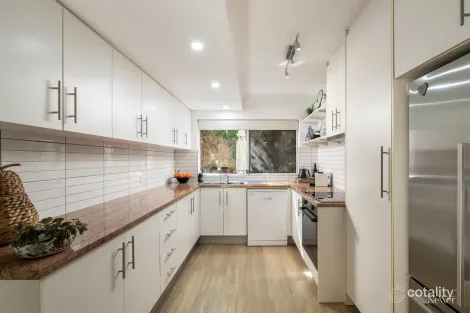 Property photo of 1/8 Sobraon Street Sunrise Beach QLD 4567