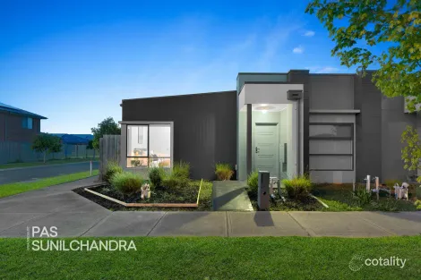 Property photo of 28A Plymouth Boulevard Clyde North VIC 3978