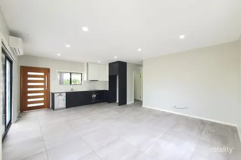 Property photo of 34 Kenyon Crescent Doonside NSW 2767