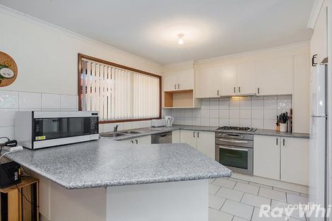 Property photo of 30 Cunningham Drive Mill Park VIC 3082