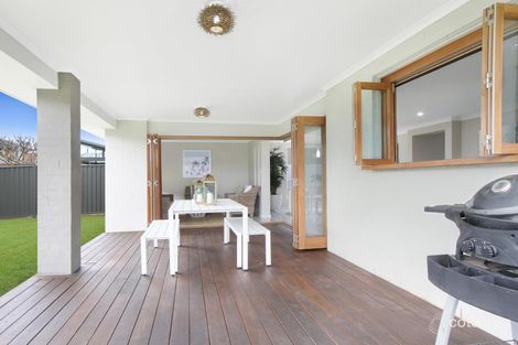 Property photo of 23 Johnston Avenue Haywards Bay NSW 2530