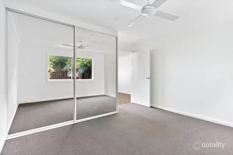 Property photo of 262 Lakedge Avenue Berkeley Vale NSW 2261