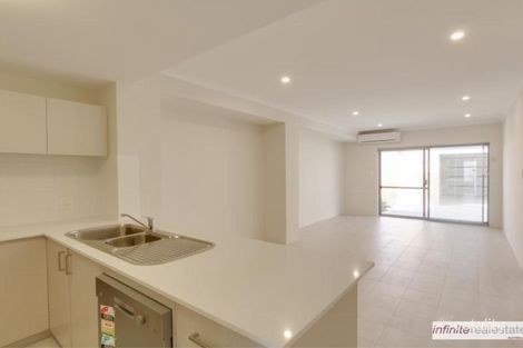 Property photo of 11 Hobson Loop Piara Waters WA 6112