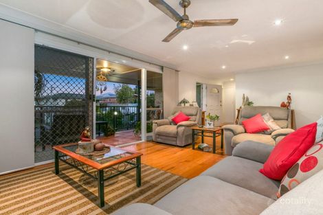Property photo of 50 Cresthaven Drive Mansfield QLD 4122