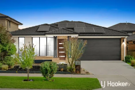Property photo of 13 Amburla Drive Cranbourne North VIC 3977