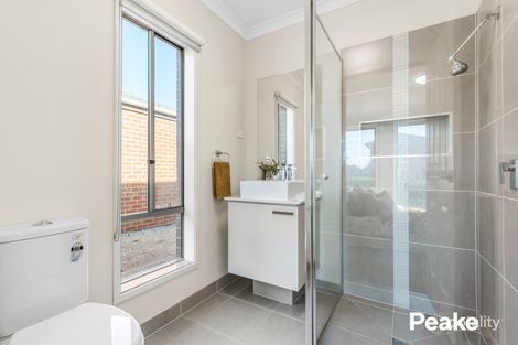 Property photo of 87 Karawarra Circuit Cranbourne North VIC 3977