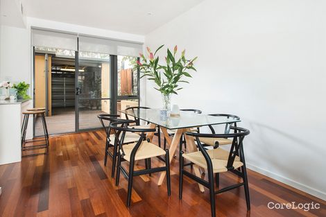 Property photo of 12 Manchester Grove Glen Huntly VIC 3163