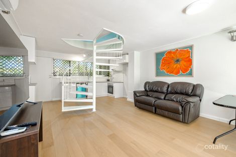 Property photo of 1/30-32 Mimosa Street Holloways Beach QLD 4878