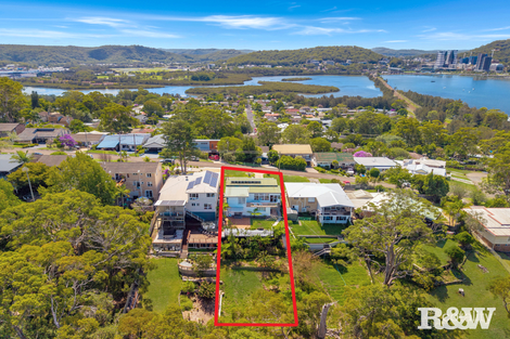 10 Penang St, Point Clare, NSW 2250