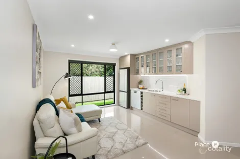 Property photo of 81 Kenilworth Place Carindale QLD 4152