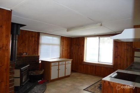 Property photo of 19 Carisbrook Lane Legerwood TAS 7263