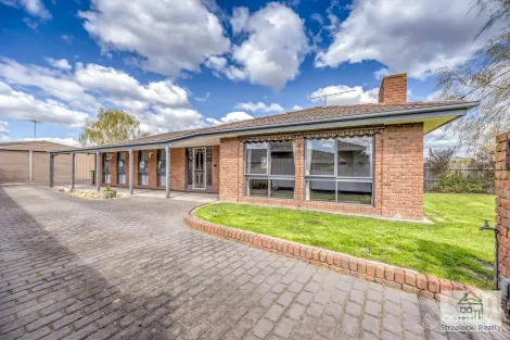 Property photo of 11 Burnside Street Moe VIC 3825