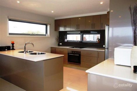 Property photo of 2/1A Stradbroke Crescent Surf Beach VIC 3922