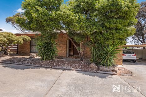 2/4 Carola Ct, Kennington, VIC 3550