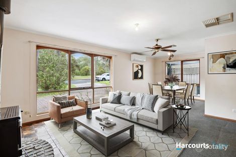 Property photo of 8 Devon Crescent Happy Valley SA 5159