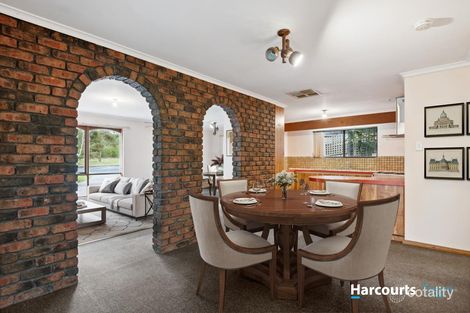 Property photo of 8 Devon Crescent Happy Valley SA 5159