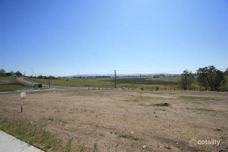 3 Pearse Cres, Bolwarra Heights, NSW 2320