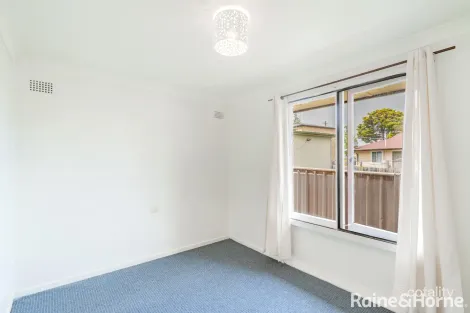 Property photo of 35 Sampson Crescent Bomaderry NSW 2541