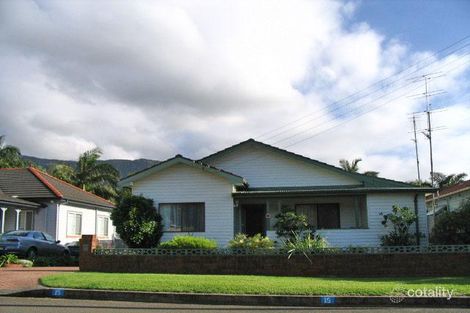 15 Ocean St, Thirroul, NSW 2515