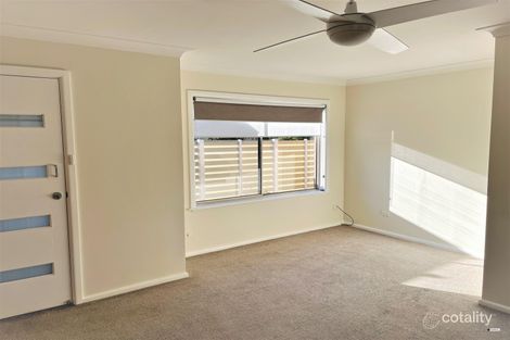 Property photo of 1/433 Parnall Street Lavington NSW 2641