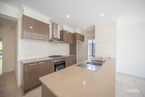 Property photo of 17 Creekwood Way Cobblebank VIC 3338