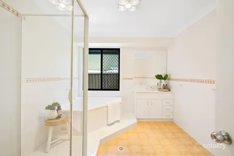 Property photo of 36 Mountain View Drive Woongarrah NSW 2259