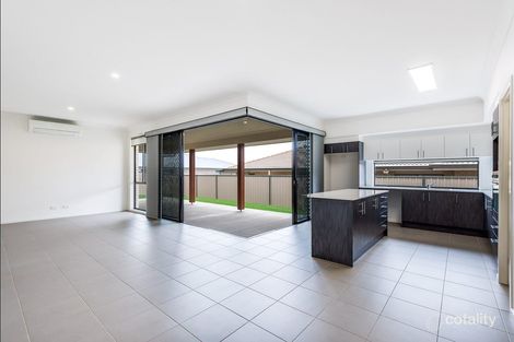 Property photo of 48 Bolwarra Circuit Wollongbar NSW 2477