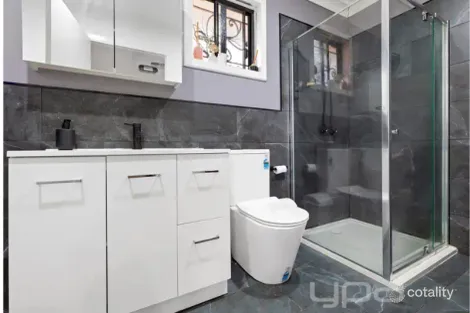 Property photo of 72 Derrimut Road Hoppers Crossing VIC 3029