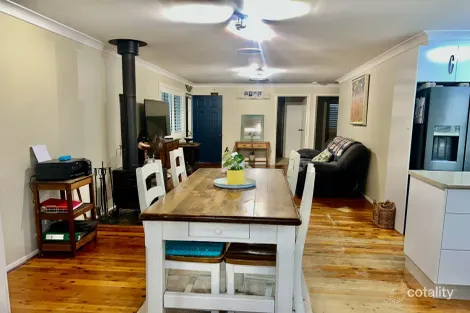 Property photo of 18 Taylor Street Oakey QLD 4401