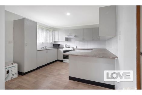 Property photo of 8 Tarana Place Bolton Point NSW 2283