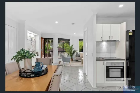 Property photo of 34/12 Greendale Way Carindale QLD 4152