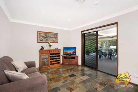 Property photo of 2 Marsh Place The Oaks NSW 2570